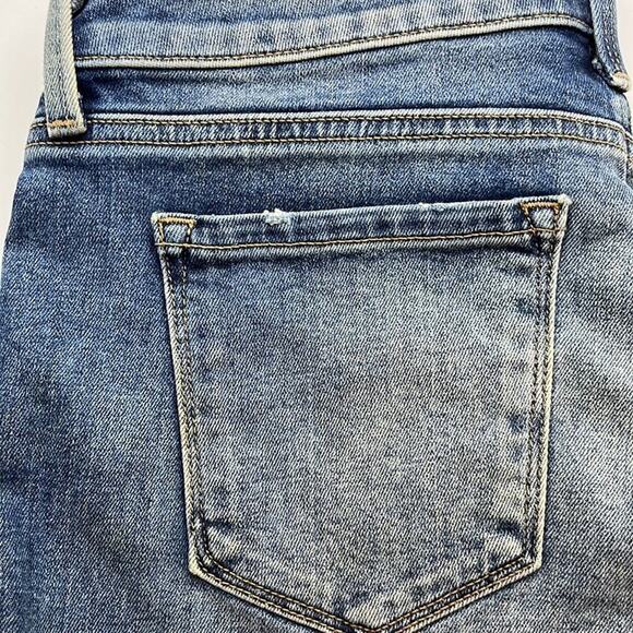 Level 99 4” Inseam High Rise Cuffed Shorts Size 29 - Picture 13 of 16